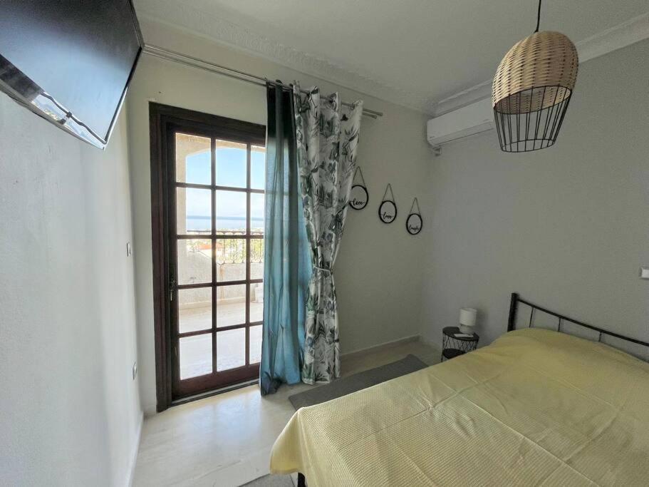 Ξενώνας Vasiliki Vathí Exterior foto