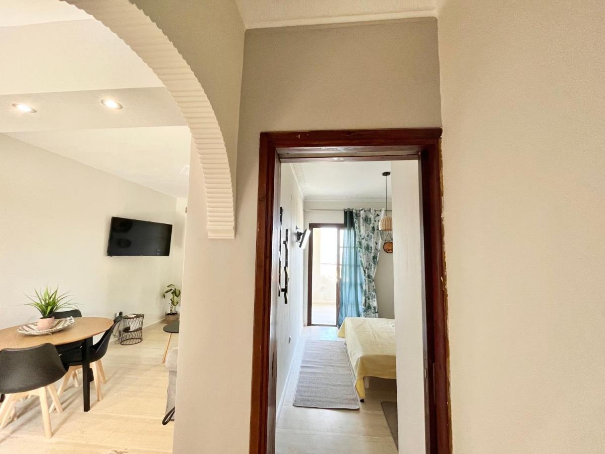 Ξενώνας Vasiliki Vathí Exterior foto