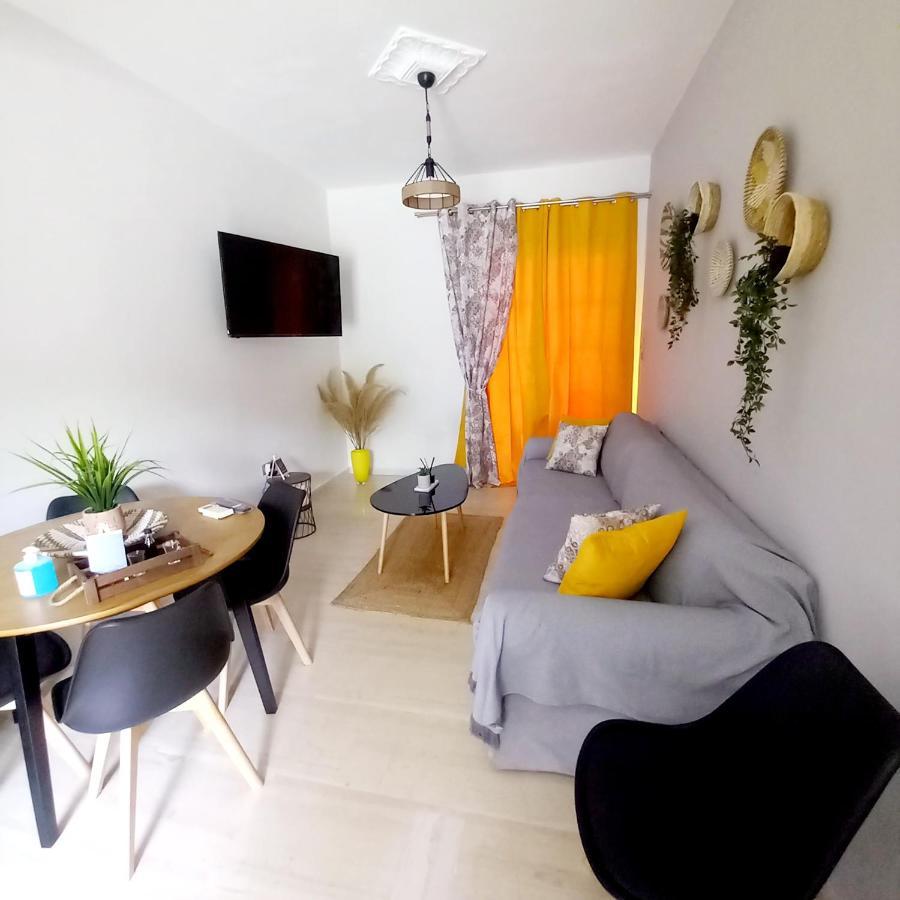Ξενώνας Vasiliki Vathí Exterior foto