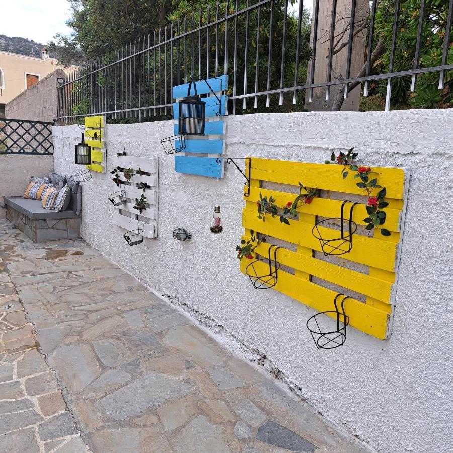 Ξενώνας Vasiliki Vathí Exterior foto